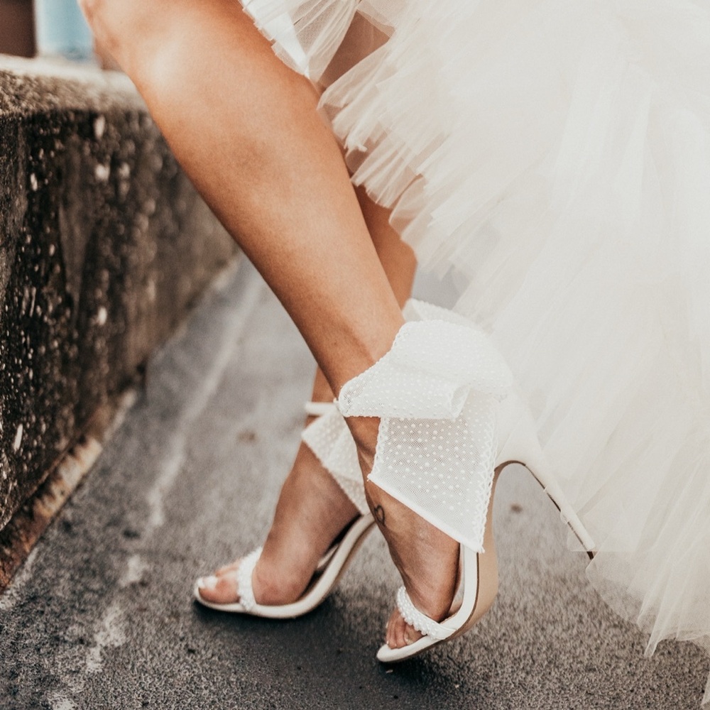 Steve Madden White Heels with Bow Detail